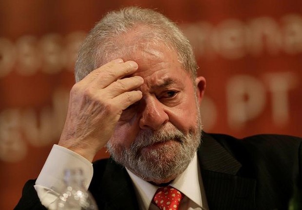 Resultado de imagem para fotos de lula preocupado