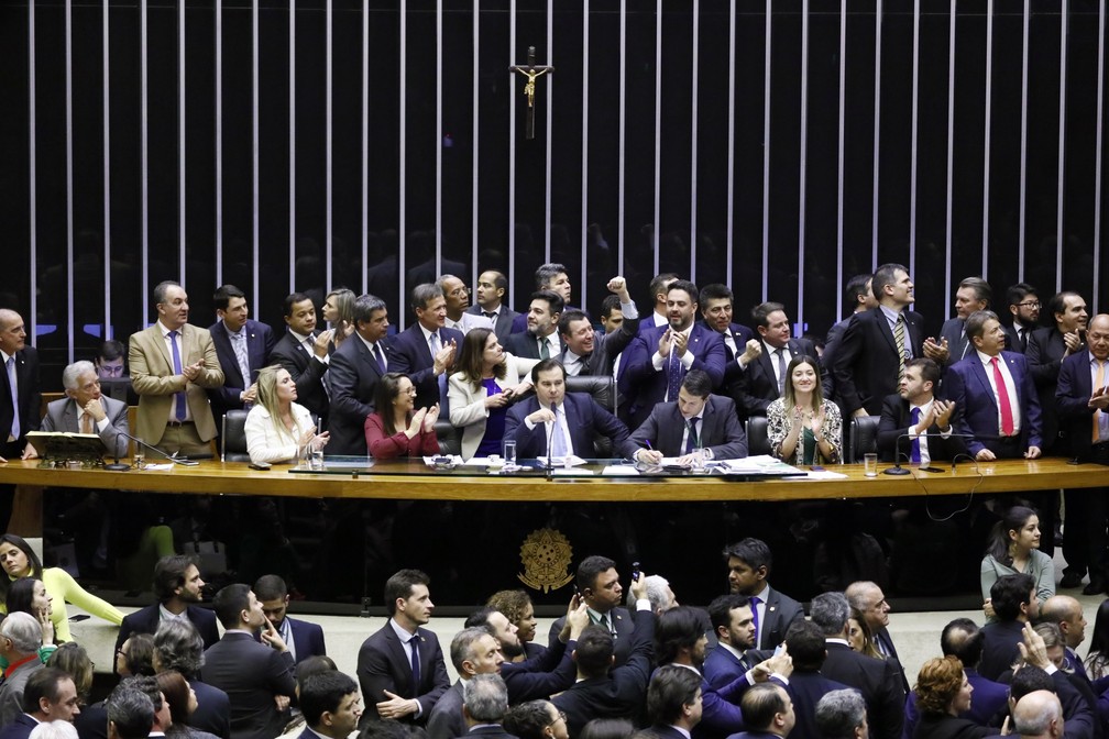 Resultado de imagem para Sem concluir primeiro turno, Câmara pode terminar votação da Previdência apenas em agosto