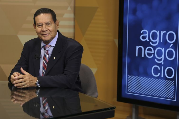 O vice presidente da Republica, Hamilton Mourão,dá entrevista ao programa Brasil em Pauta, da TV Brasil, em BrasÃlia.