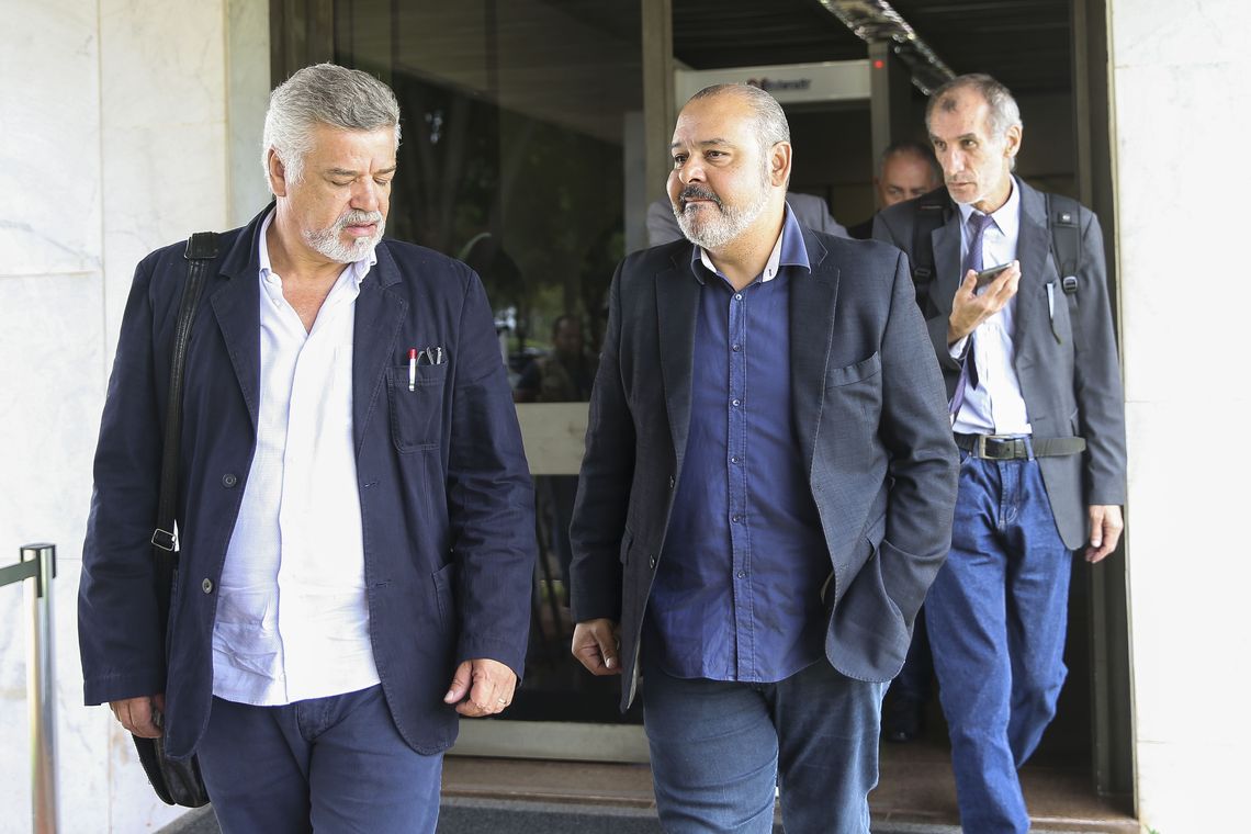 Resultado de imagem para Sindicalistas se reúnem com Mourão e criticam reforma da Previdência