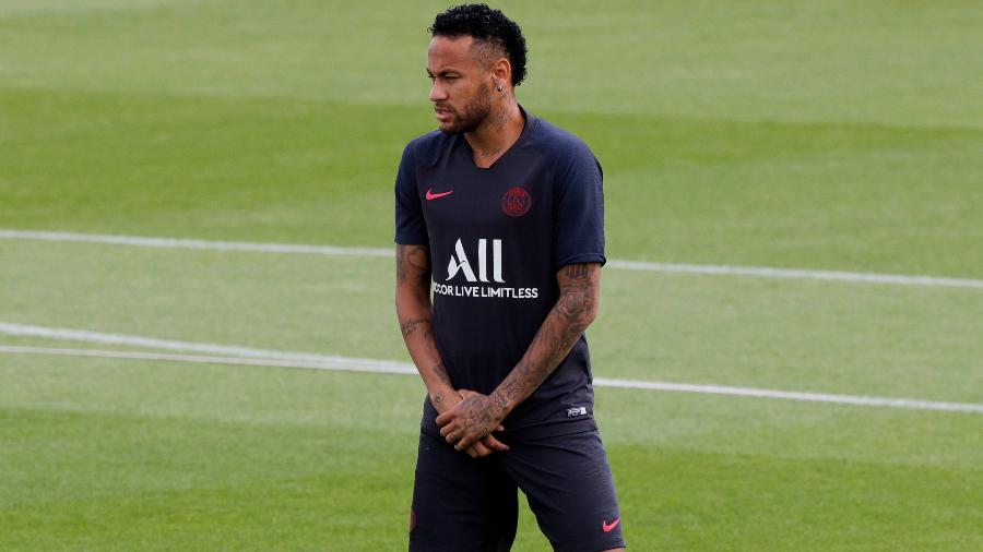 Neymar em treino do Paris Saint-Germain no Ãºltimo sÃ¡bado (10) - Philippe Wojazer/Reuters