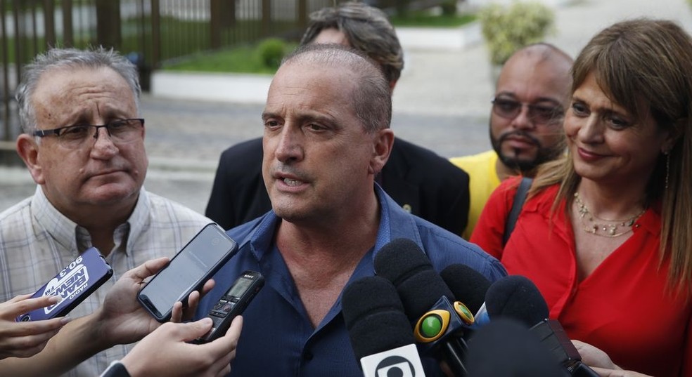 Deputado federal Onyx Lorenzoni após deixar a casa de Jair Bolsonaro, na Barra da Tujuca, neste mês â?? Foto: Fernando Frazão/Agência Brasil