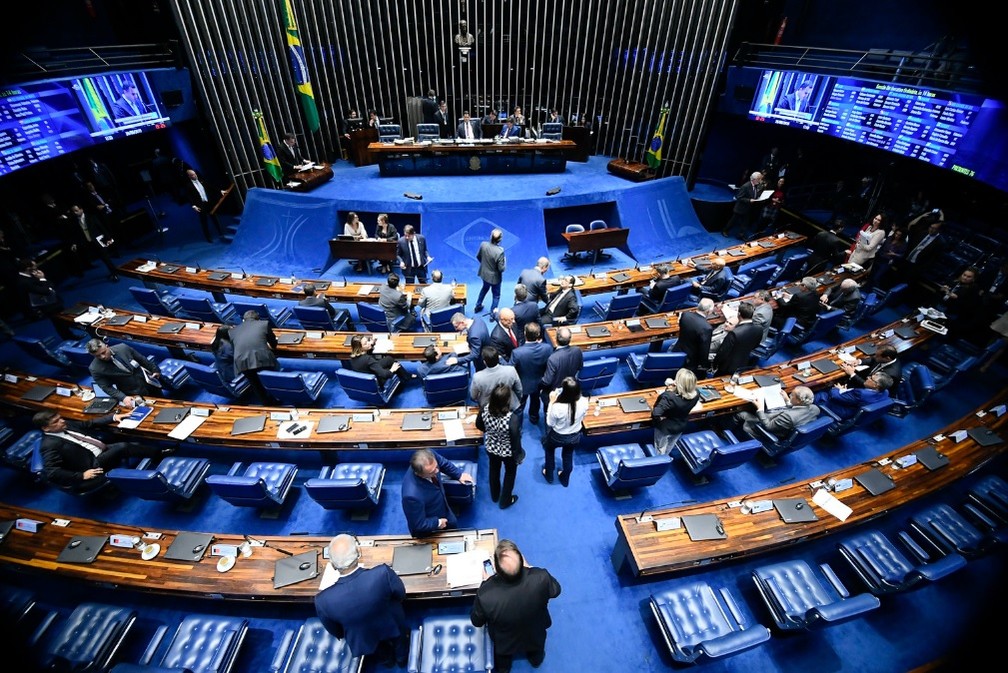 Senadores reunidos no plenário durante a votação do pacote anticorrupção, nesta quarta-feira (26) â?? Foto: Marcos Oliveira/Agência Senado