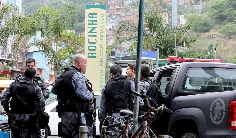 Resultado de imagem para Três pessoas morrem em confronto com a polícia na Rocinha