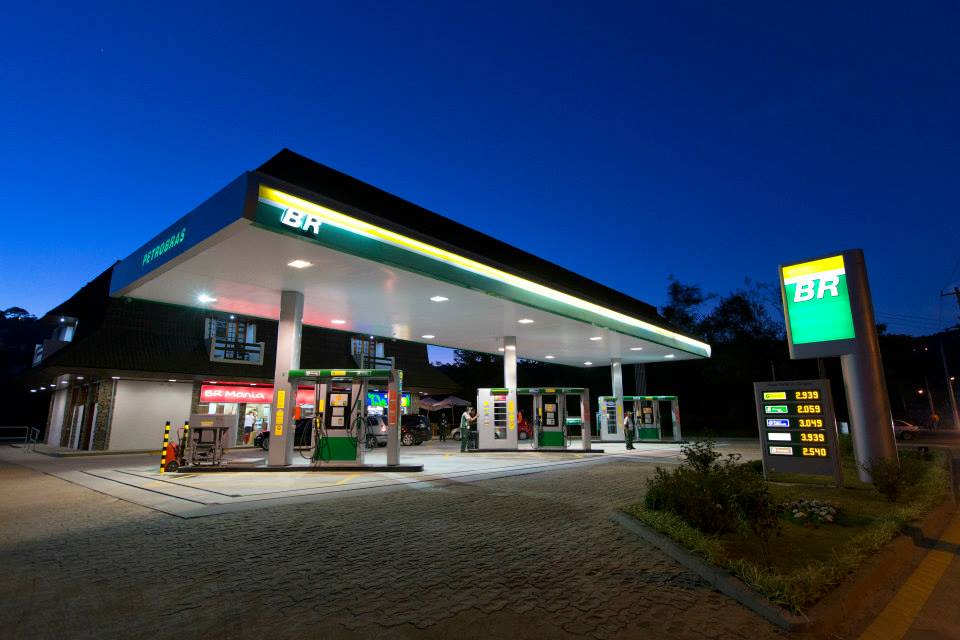 Resultado de imagem para fotos de postos de gasolina