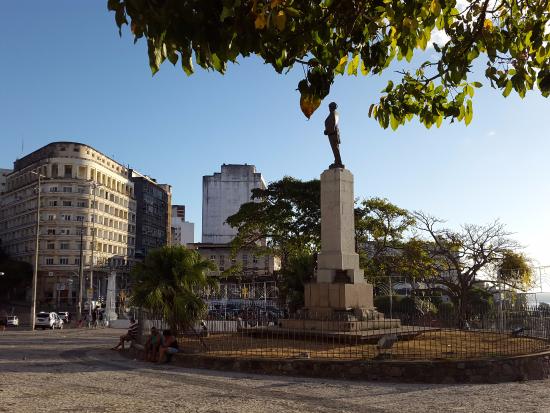 Resultado de imagem para praça castro alves