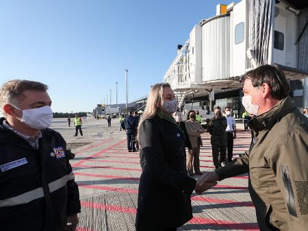 Bolsonaro sobrevoa áreas afetadas por ciclone em Santa Catarina ...