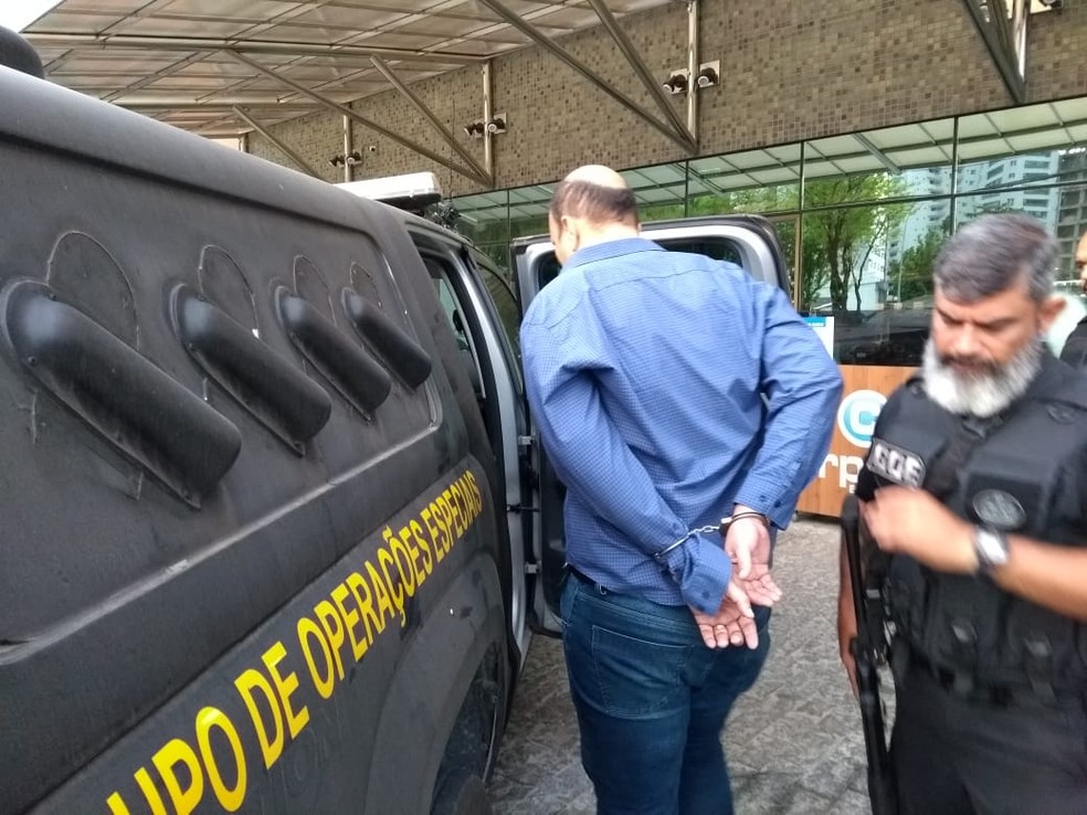 Homem é preso em operação da PolÃcia Civil de Pernambuco de combate à sonegação fiscal, nesta quarta-feira (5) â?? Foto: Paulo Abreu/PolÃcia Civil