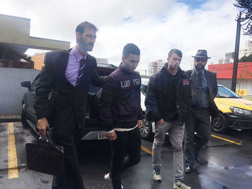 Ygor King, de 19 anos, e David Willian Villeroy da Silva, de 18 anos, estão presos desde 8 de novembro. â?? Foto: Helen Anacleto/RPC