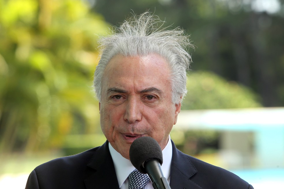 O presidente Michel Temer, durante entrevista coletiva realizada no Palácio da Alvorada, em Brasília, nesta quinta (22); licitação lançada pelo governo solicita produtos como Nutella e sorvete Haagen Dazs para viagens do presidente. (Foto: Dida Sampaio/Estadão Conteúdo)