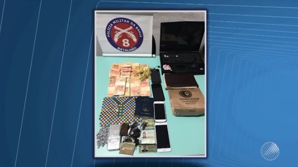 Notas falsas somavam mais de R$ 18 mil (Foto: Reprodução/ TV Santa Cruz)