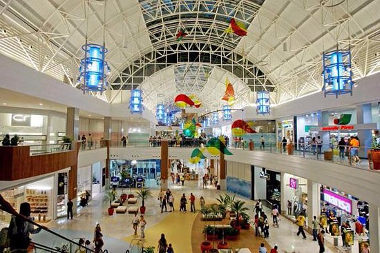 Resultado de imagem para fotos do shopping salvador