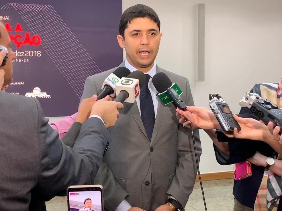 O ministro Wagner Rosário durante entrevista em BrasÃlia nesta quarta-feira (12) â?? Foto: Gabriel Palma/TV Globo