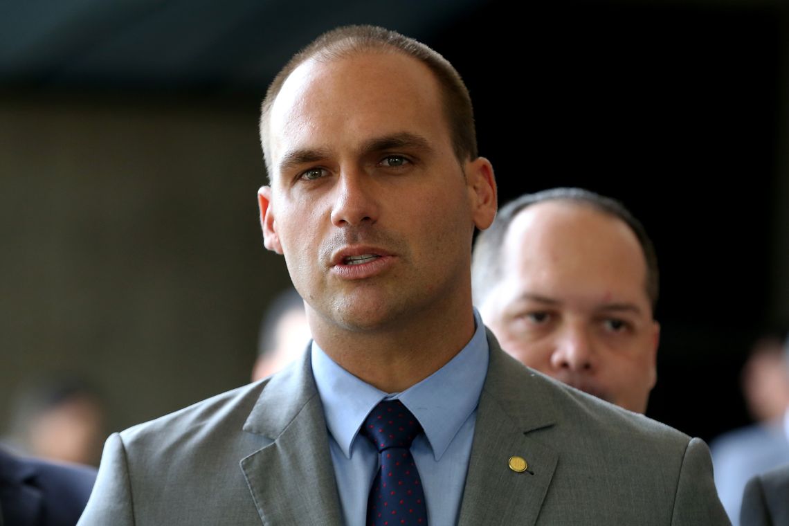 Eduardo Bolsonaro no Centro Cultural Banco do Brasil (CCBB), em BrasÃlia, onde funciona o gabinete de transição de governo.