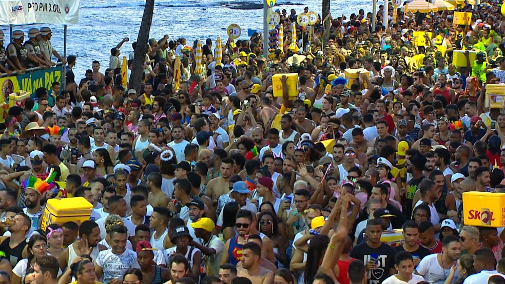 Resultado de imagem para Prefeitura dÃ¡ inÃ­cio ao licenciamento de balcÃµes e depÃ³sitos para Carnaval