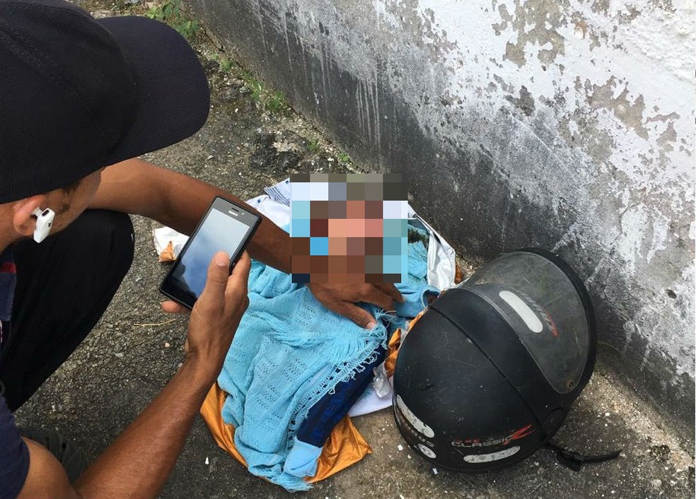 BebÃª recÃ©m-nascido foi encontrado por populares no bairro de ArmaÃ§Ã£o â?? Foto: Arquivo pessoal