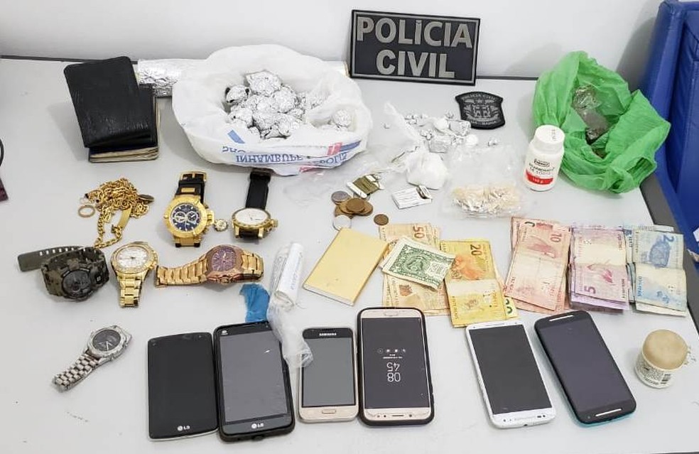 Celulares apreendidos na aÃ§Ã£o â?? Foto: DivulgaÃ§Ã£o/PolÃ­cia Civil