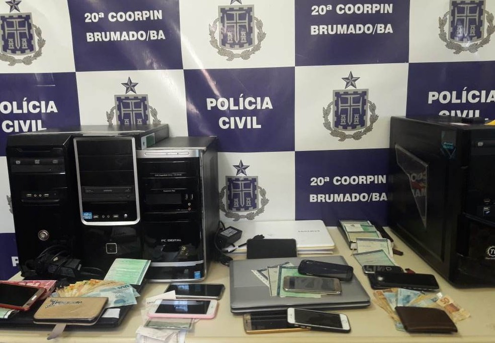 Dez pessoas foram presas durante operaÃ§Ã£o em Brumado â?? Foto: PolÃ­cia Civil
