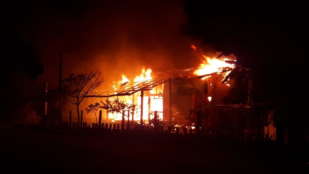 EstaÃ§Ã£o ambiental incendiada no municÃ­pio de IcapuÃ­ â?? Foto: Arquivo pessoal