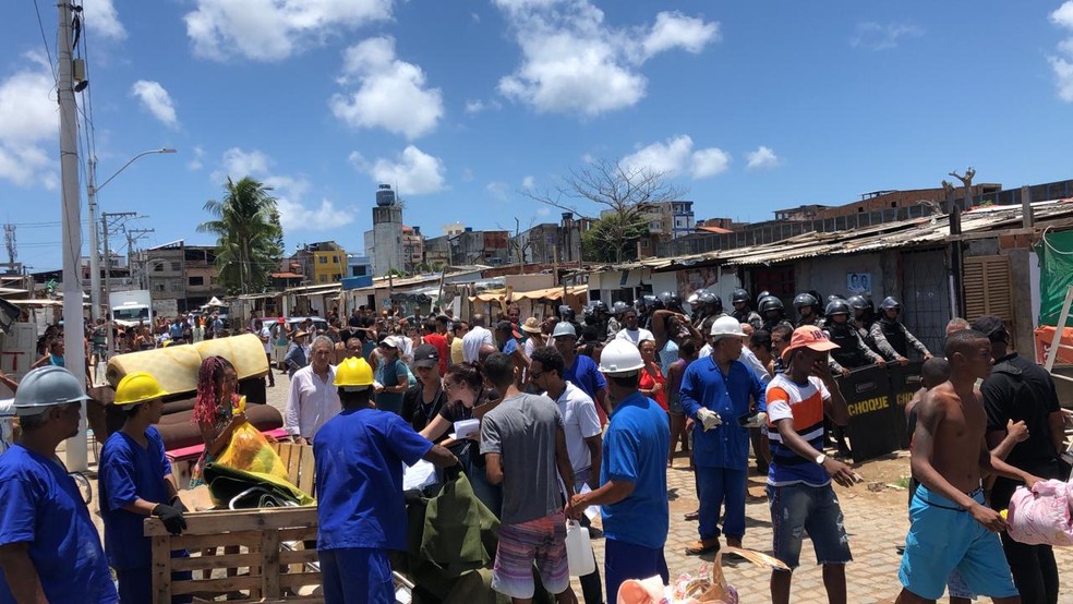 ConfusÃ£o foi registrada durante aÃ§Ã£o da Conder â?? Foto: Vanderson Nascimento/TV Bahia