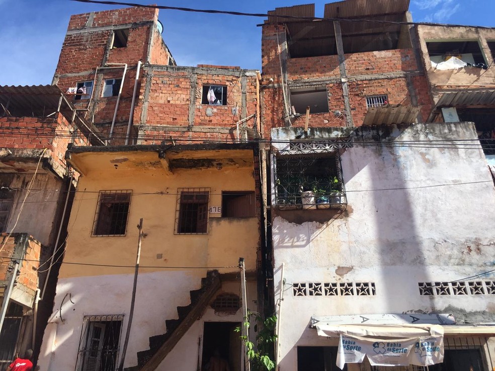 Moradores dos Vale das Pedrinhas ficaram feridos apÃ³s vazamento de gÃ¡s â?? Foto: JoÃ£o Souza/G1 BA
