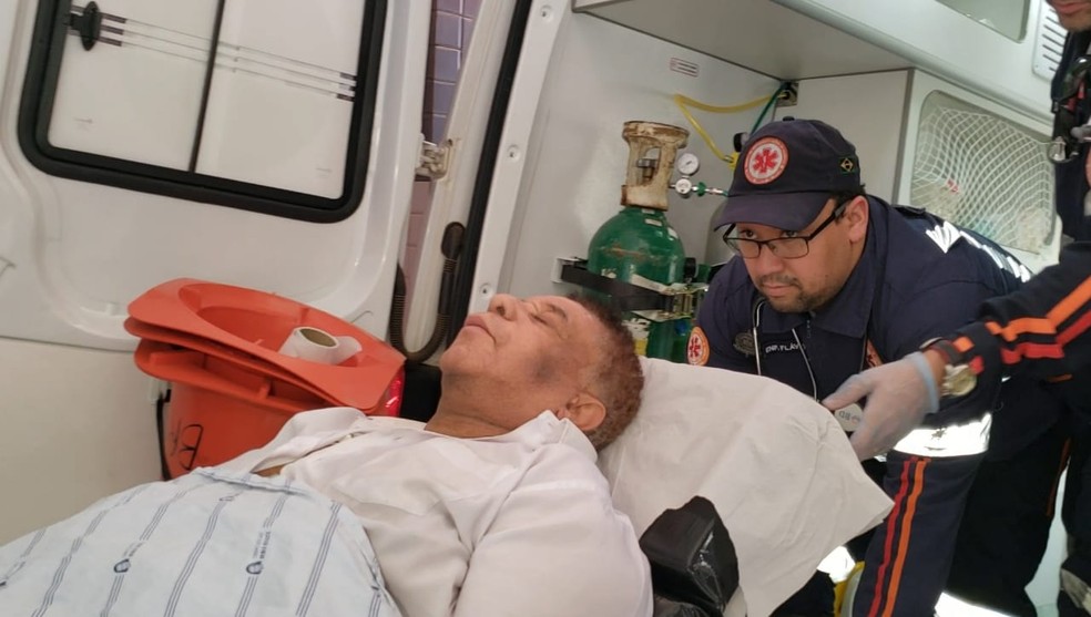 Agnaldo TimÃ³teo apresenta melhora e mÃ©dicos avaliam possibilidade de transferÃªncia dele para SP ou RJ. â?? Foto: Blogbraga/ RepÃ³rter Ivonaldo Paiva