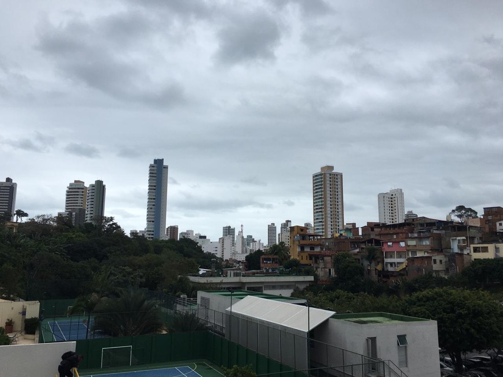 Tempo fechado em Salvador nesta quinta-feira (18) â?? Foto: Arquivo Pessoal