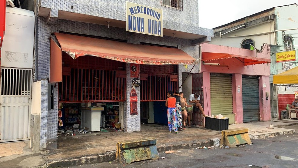 Mercadinho pega fogo em Cosme de Farias, em Salvador â?? Foto: Victor Silveira/TV Bahia