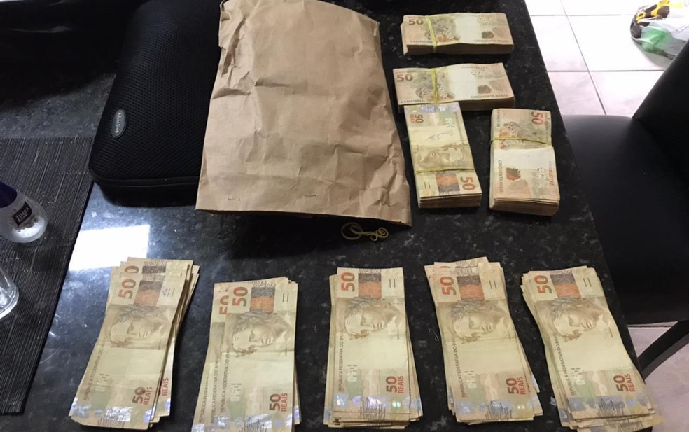 Ao todo, foram expedidos 16 mandados de busca e apreensão para cidades na Bahia e Minas Gerais — Foto: Divulgação/Polícia Federal
