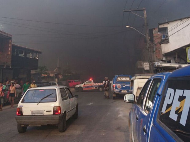 Ônibus é incendiado na Via Regional, em Salvador (Foto: Divulgação/SSP-BA)