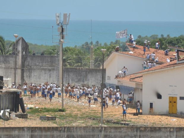 Detentos se rebelam novamente na Penitenciária Estadual de Alcaçuz (Foto: Magnus Nascimento/Tribuna do Norte)