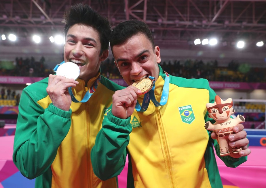 Ouro e prata! Caio Souza e Arthur Nory fazem dobradinha inÃ©dita na ginÃ¡stica artÃ­stica do Pan