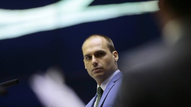 Resultado de imagem para Em comissão na Câmara, acordo de Alcântara não avança com Eduardo Bolsonaro