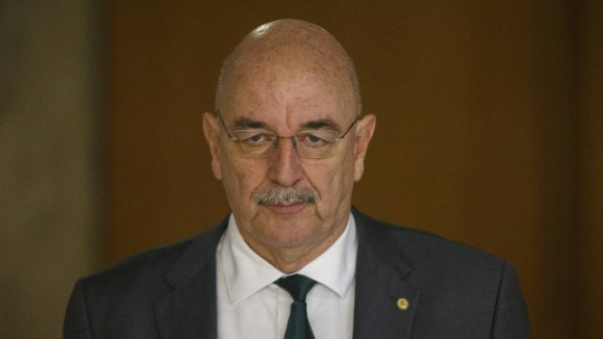 O ministro da Cidadania e Acão Social, Osmar Terra, é responsável pelo cruzamento dos dados Foto: Daniel Marenco / Agência O Globo
