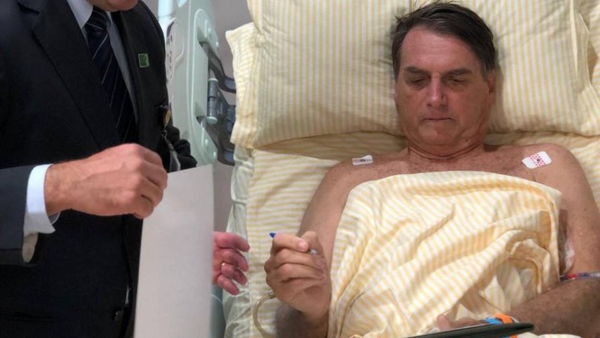 O presidente Jair Bolsonaro durante a internação no hospital Albert Einstein Foto: HANDOUT / REUTERS