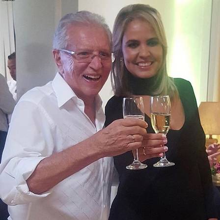 Carlos Alberto de NÃ³brega vai se casar com a nutricionista Renata Domingues