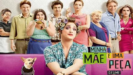 Bruno (à esquerda) com o elenco do filme 'Minha mãe é uma peça'
