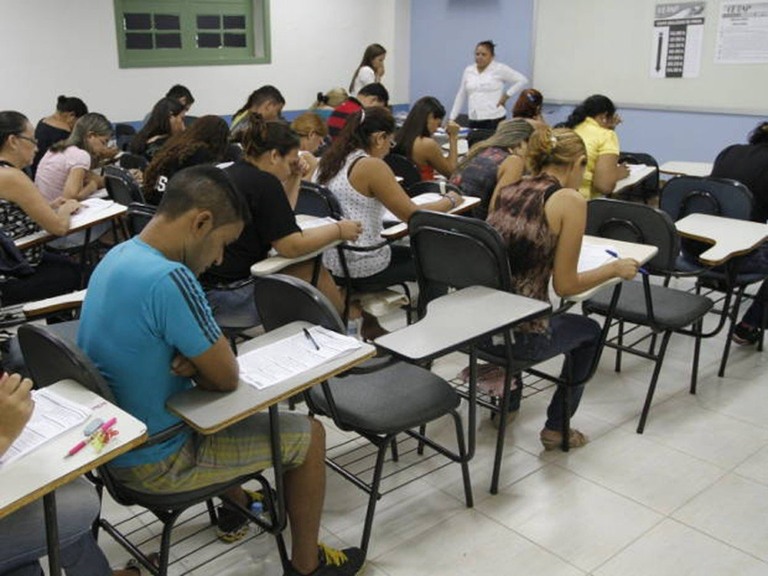 Concurso com quase 200 vagas na BA e salários de até R$ 3,5 mil é lançado