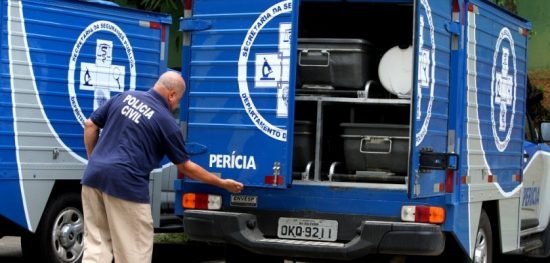 Vizinhos acionaram a polícia após desconfiarem do mau cheiro que vinha da residência Foto: SSP-BA