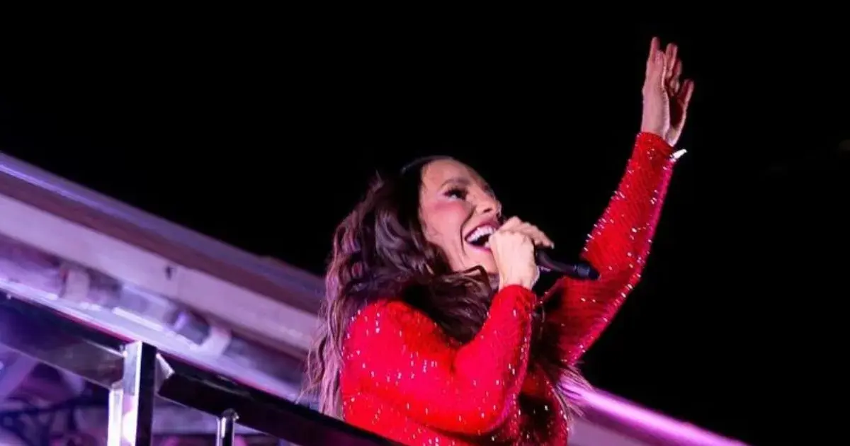 Após incidente com trio, Ivete é elogiada pelo público em micareta