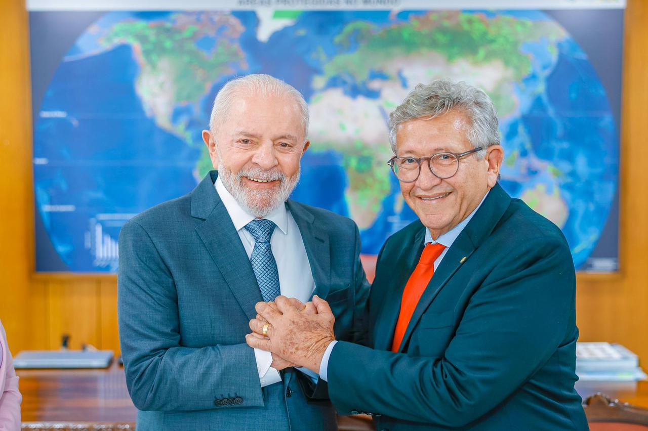 Lula e Luiz Caetano se reúnem em Brasília