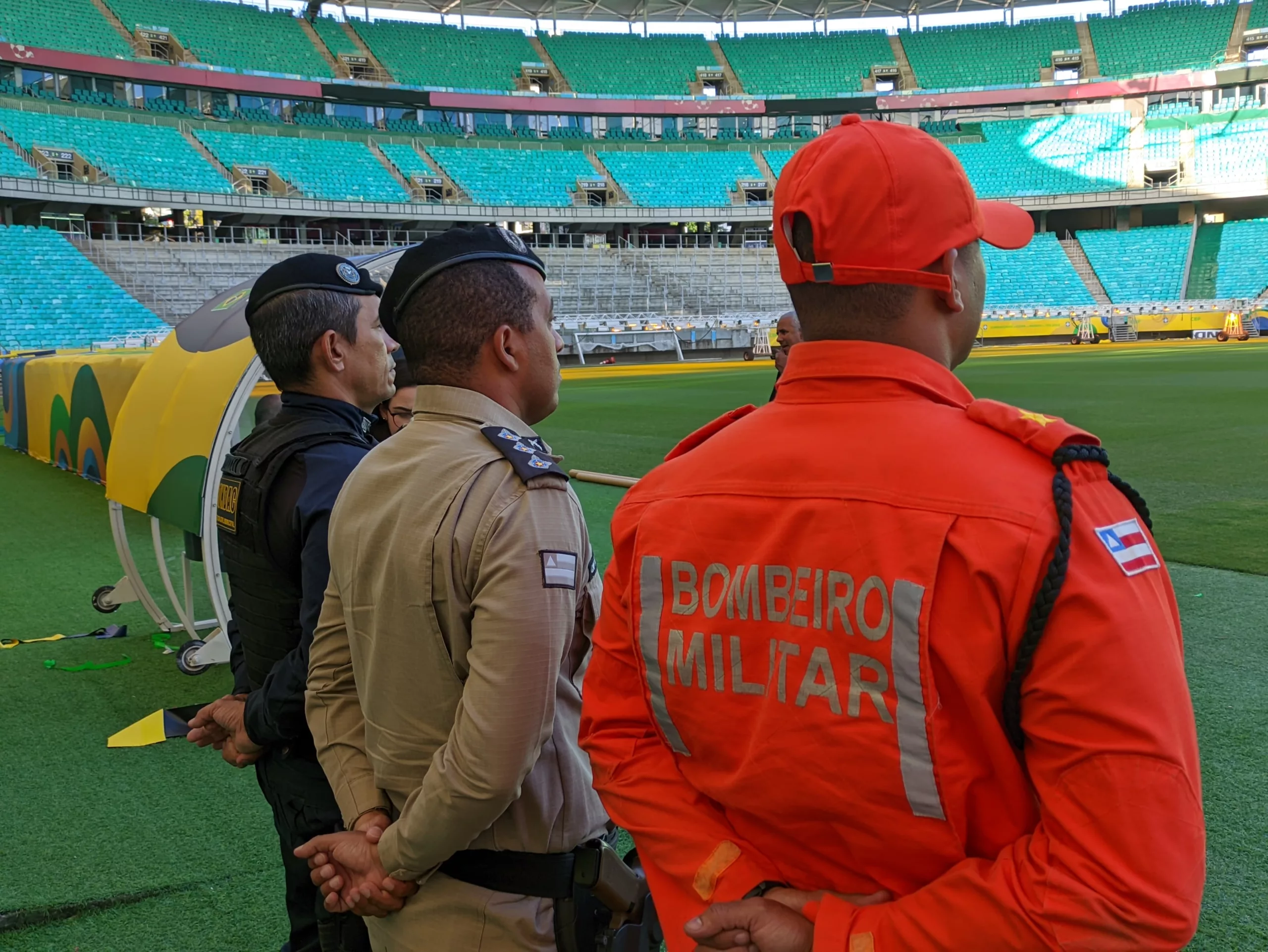 Forças de Segurança ajustam detalhes antes da partida entre a Seleção Brasileira x Uruguai, em Salvador