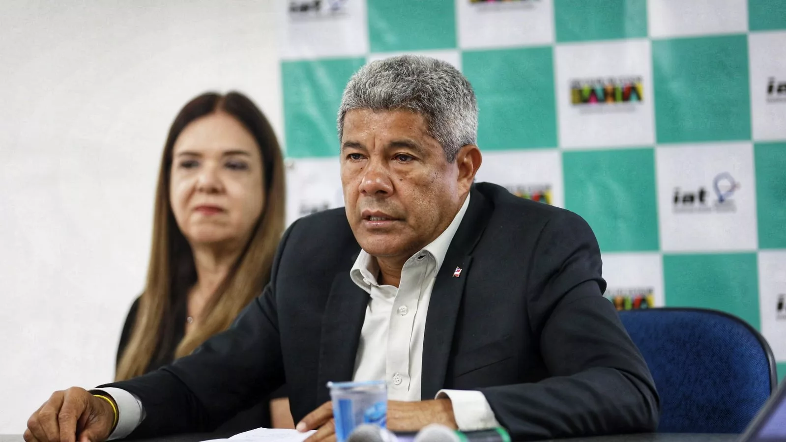Jerônimo Rodrigues sanciona lei que permite governo obter empréstimo de 500 milhões de dólares Jerônimo Rodrigues sanciona lei que permite governo obter empréstimo de 500 milhões de dólares