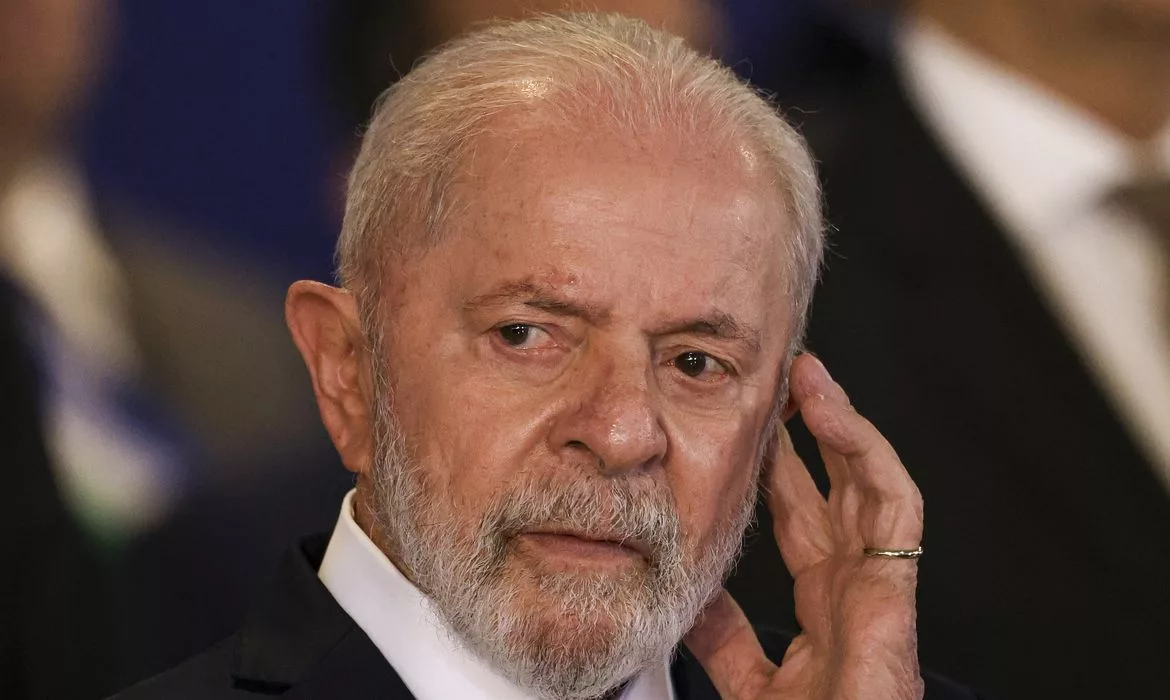 Carro da comitiva de Lula para o G20 é roubado no Rio de Janeiro