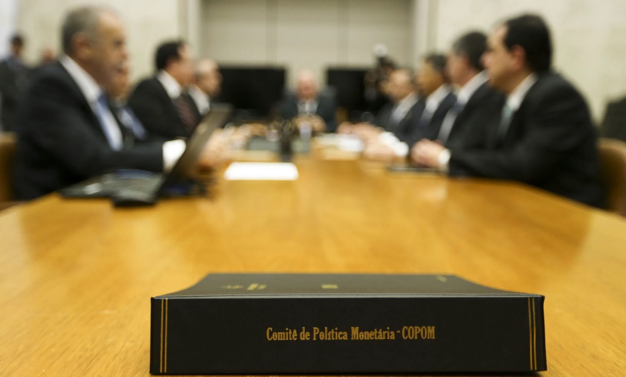 Em reunião, Copom decidiu aumentar a taxa de juros. Foto: Marcelo Camargo/Agência Brasil