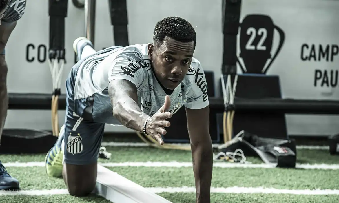 Ex-atacante Robinho teve passagens pelo Santos e Seleção Brasileira