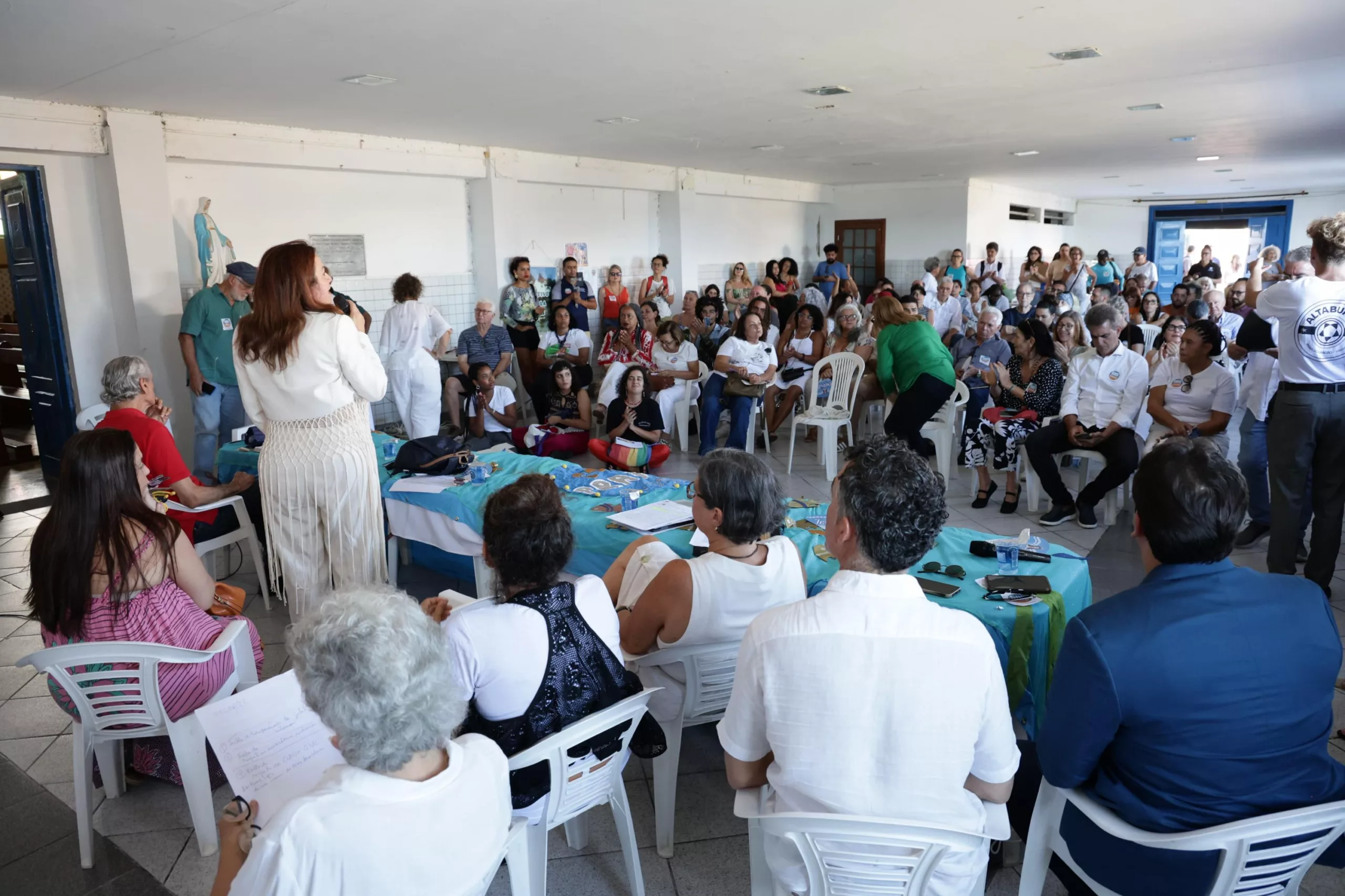 O encontro aconteceu no salão paroquial da Igreja de Nossa Senhora de Santana, no Rio Vermelho. Foto: MP-BA/Divulgação