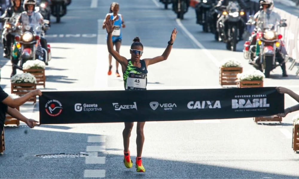 Conheça Núbia Oliveira, baiana que terminou a São Silvestre no 3º lugar