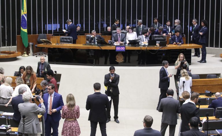 Reforma tributária: Câmara pode votar projeto de regulamentação nesta 3ª