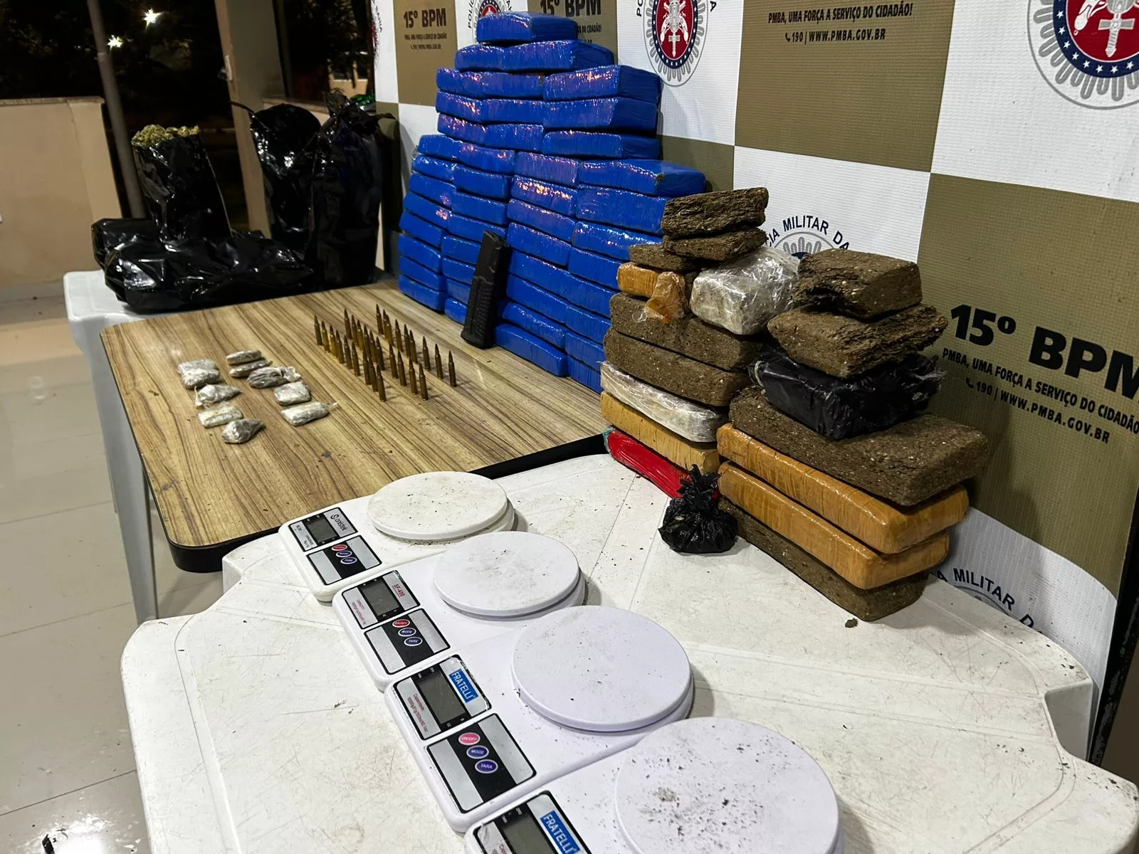 Drogas são apreendidas em Itabuna Drogas são apreendidas em Itabuna